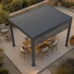 Pergola in sandfarbenem Gartenambiente